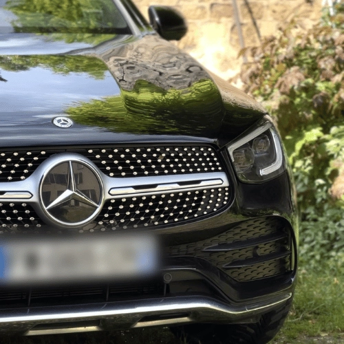 lavage extérieur sans trace d une mercedes qui brille à domicile
