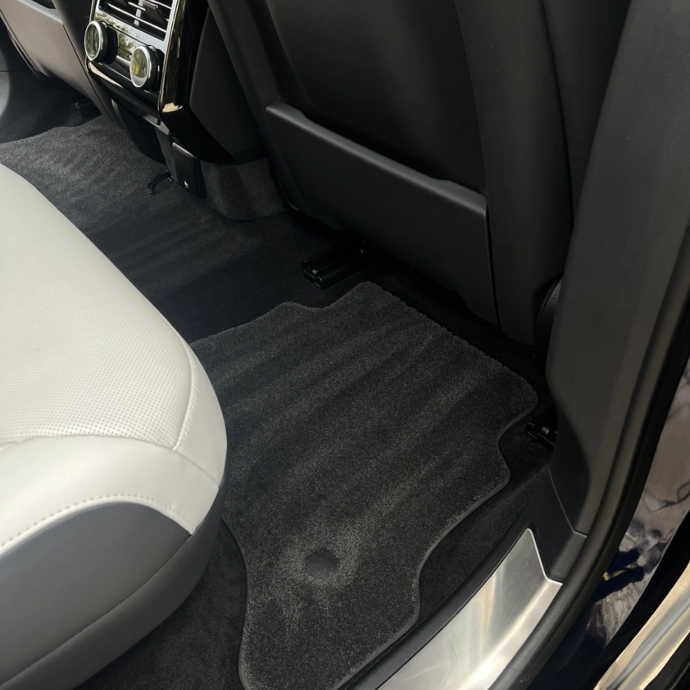 nettoyage-interieur-perpignan-range-rover-tapis